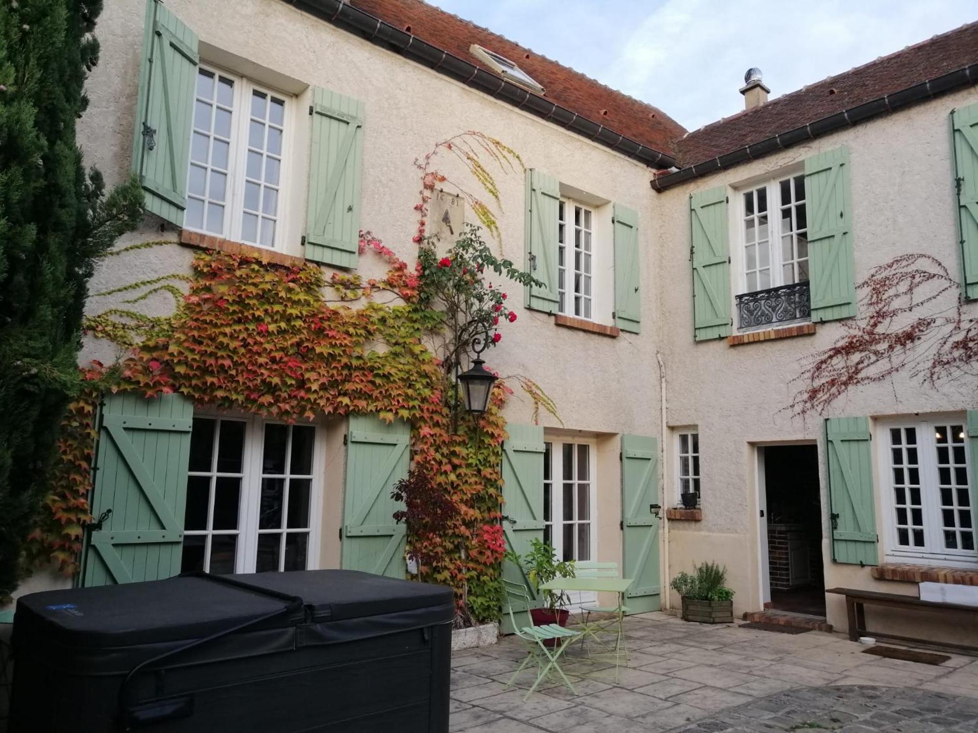 Maison D'Hotes La Source Magny-les-Hameaux Exterior photo